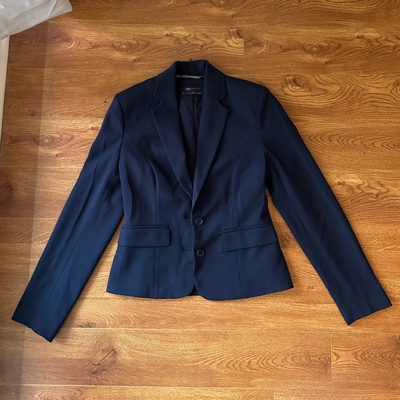 M&S Navy blue Blazer - UK size 6 - Picture 2 of 3